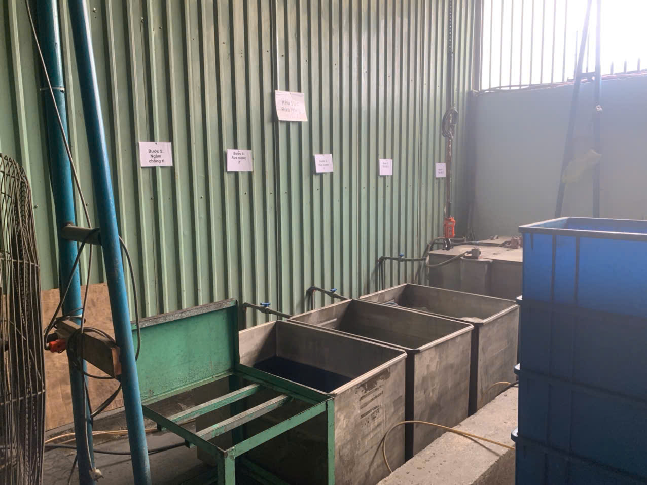 Chemical tank
